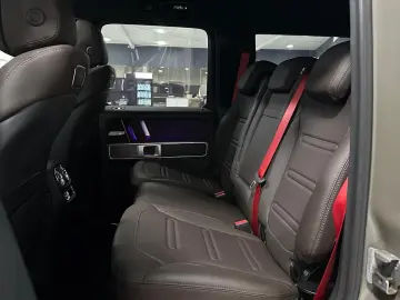 MERCEDES-BENZ G 400 d 9G AMG 20 OLIVE MAGNO NIGHT MA…