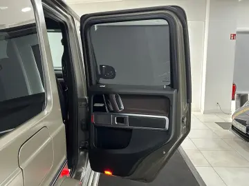 MERCEDES-BENZ G 400 d 9G AMG 20 OLIVE MAGNO NIGHT MA…
