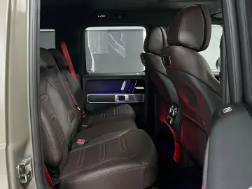 MERCEDES-BENZ G 400 d 9G AMG 20 OLIVE MAGNO NIGHT MA…