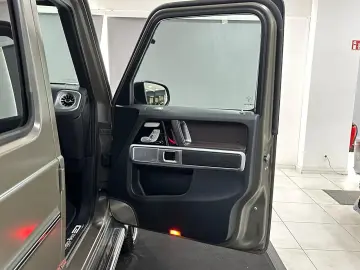 MERCEDES-BENZ G 400 d 9G AMG 20 OLIVE MAGNO NIGHT MA…