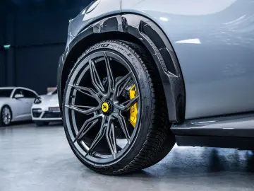 FERRARI Purosangue NOVITEC ESTESO  Carbon  Lift  Pano