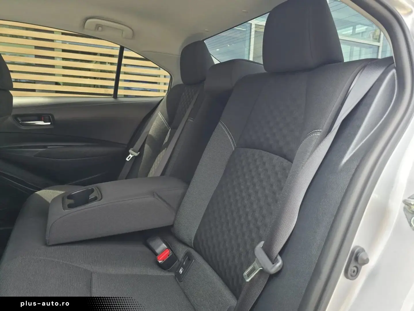 Toyota Corolla Hybrid 1.8 - Dynamic