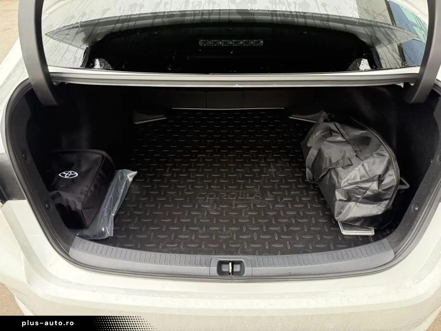 Toyota Corolla Sdn 1.8 Hyb Dynamic