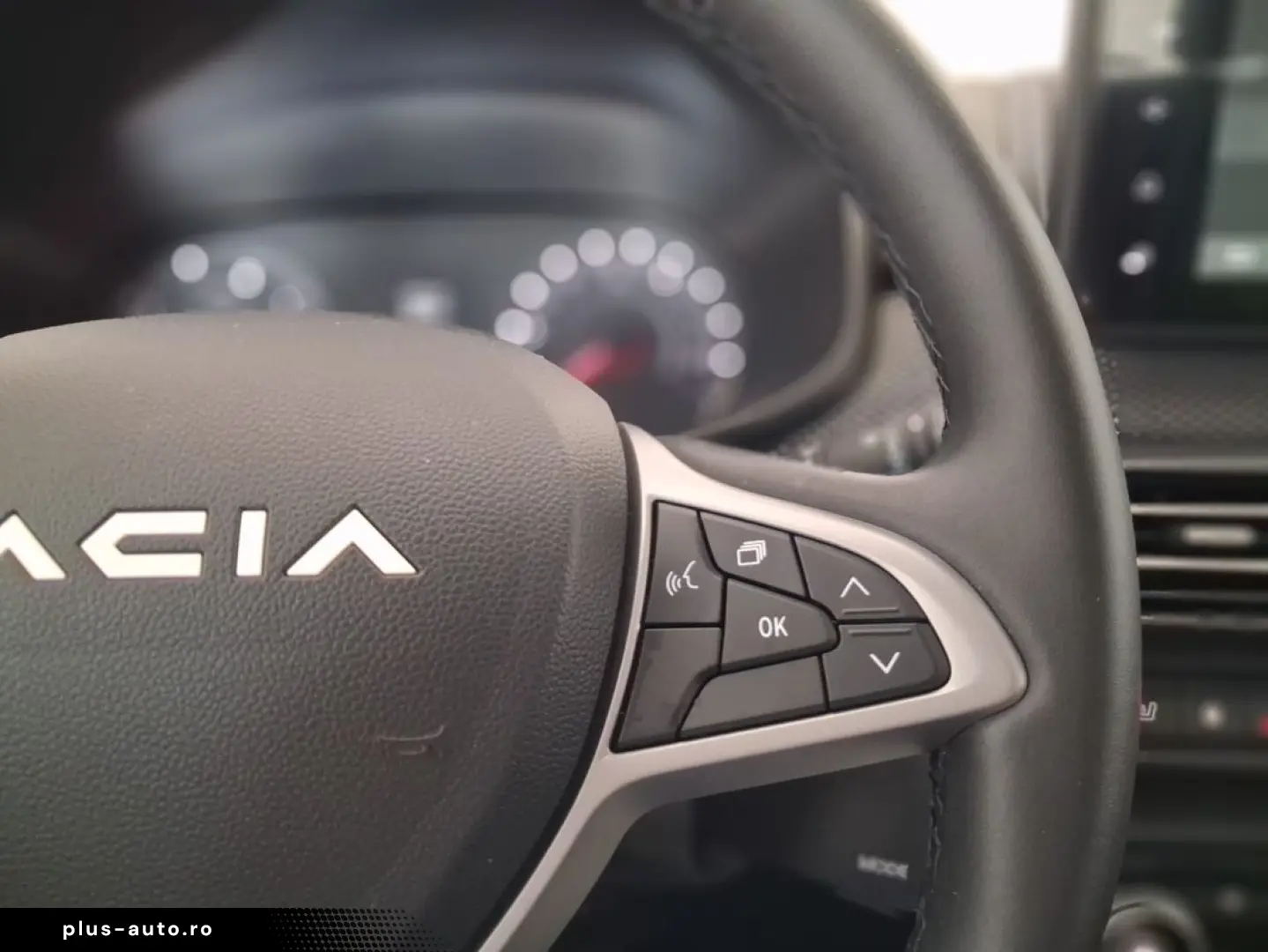 Dacia Sandero automat aproape nou 3490 km reali 2024