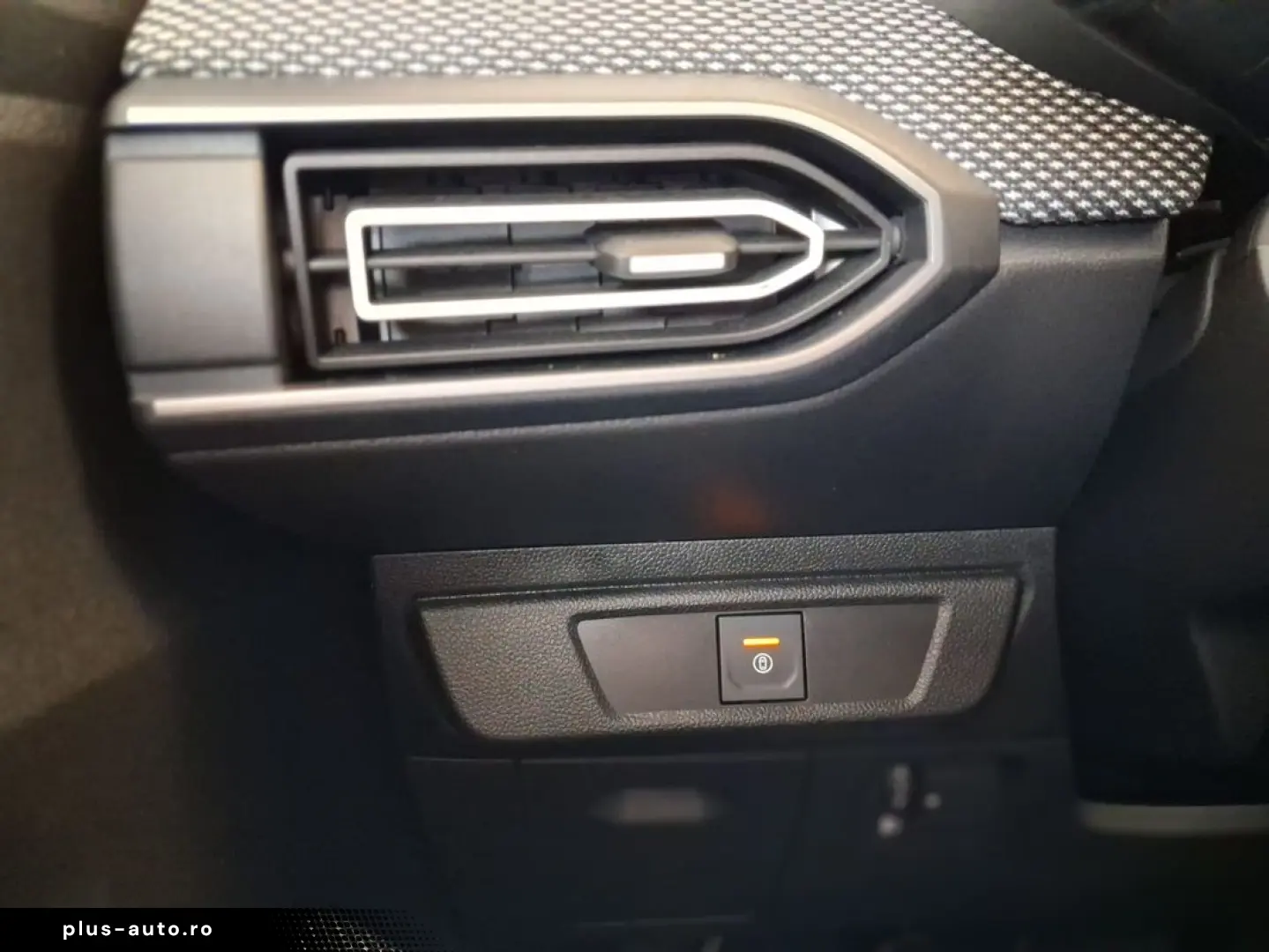 Dacia Sandero automat aproape nou 3490 km reali 2024