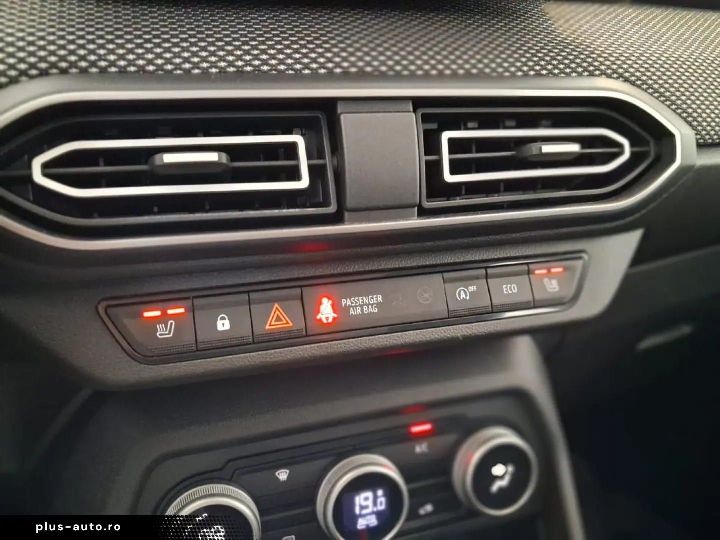Dacia Sandero automat aproape nou 3490 km reali 2024