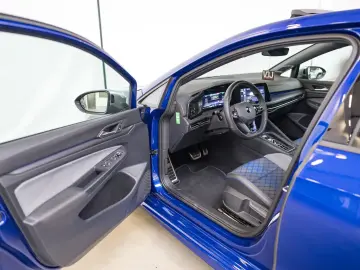 Volkswagen Golf R 2.0 TSI 4MOTION Performance