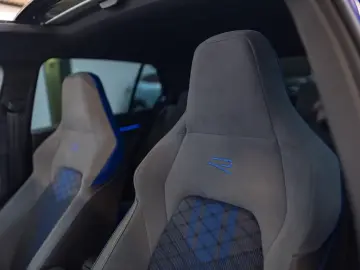 Volkswagen Golf R 2.0 TSI 4MOTION Performance