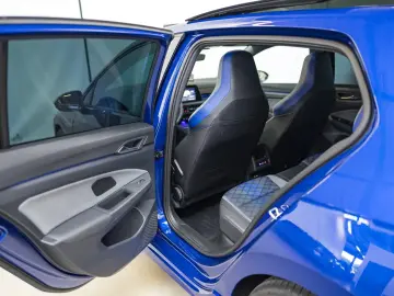 Volkswagen Golf R 2.0 TSI 4MOTION Performance