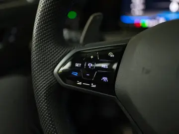 Volkswagen Golf R 2.0 TSI 4MOTION Performance