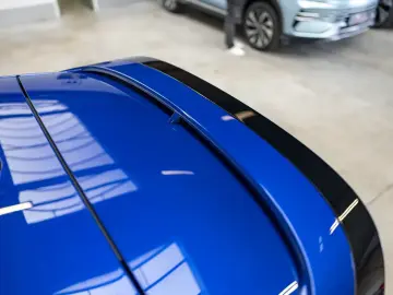 Volkswagen Golf R 2.0 TSI 4MOTION Performance