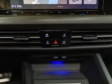 Volkswagen Golf R 2.0 TSI 4MOTION Performance