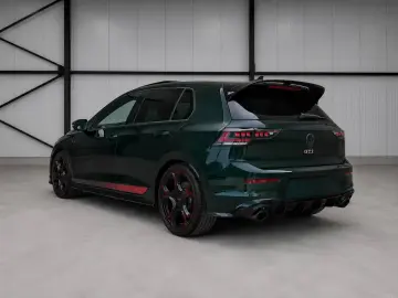 Volkswagen Golf R 2.0 TSI 4MOTION DSG Akrapovič
