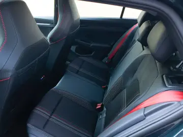 Volkswagen Golf R 2.0 TSI 4MOTION DSG Akrapovič
