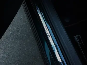 Volkswagen Golf R 2.0 TSI 4MOTION DSG Akrapovič