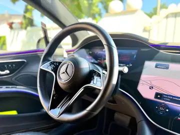 MERCEDES-BENZ EQS 580 4Matic  Hyperscreen Massage 36…