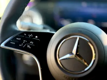 MERCEDES-BENZ EQS 580 4Matic  Hyperscreen Massage 36…