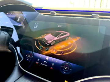 MERCEDES-BENZ EQS 580 4Matic  Hyperscreen Massage 36…