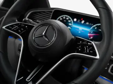 Mercedes-Benz GLE 450d 4MATIC AMG AIR DIST PANO BURM AHK
