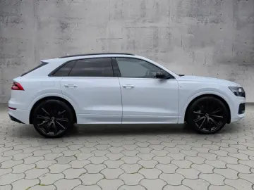 AUDI Q8 50 TDI quattro STH AHK PANO B&O