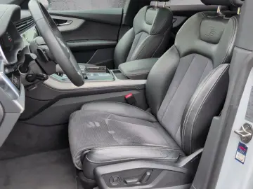 AUDI Q8 50 TDI quattro STH AHK PANO B&O
