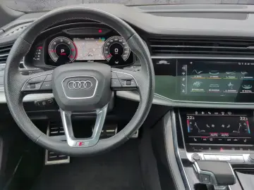 AUDI Q8 50 TDI quattro STH AHK PANO B&O