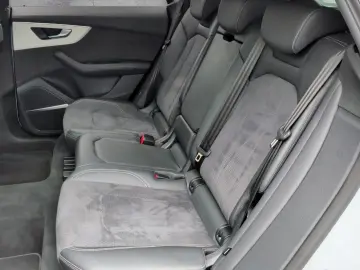 AUDI Q8 50 TDI quattro STH AHK PANO B&O