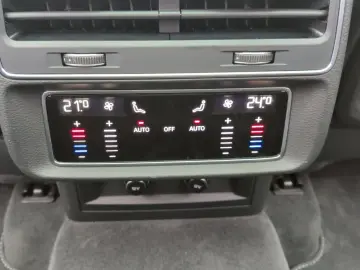 AUDI Q8 50 TDI quattro STH AHK PANO B&O