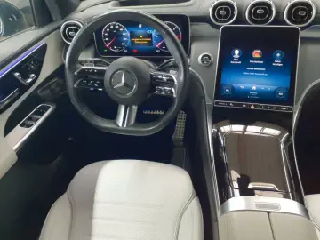 MERCEDES-BENZ GLC 300d 4M-AMG Burmester 360 Keyless