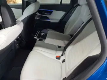 MERCEDES-BENZ GLC 300d 4M-AMG Burmester 360 Keyless