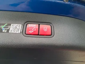 MERCEDES-BENZ GLC 300d 4M-AMG Burmester 360 Keyless