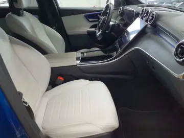 MERCEDES-BENZ GLC 300d 4M-AMG Burmester 360 Keyless