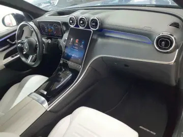 MERCEDES-BENZ GLC 300d 4M-AMG Burmester 360 Keyless