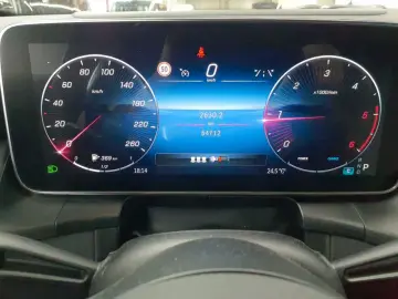 MERCEDES-BENZ GLC 300d 4M-AMG Burmester 360 Keyless