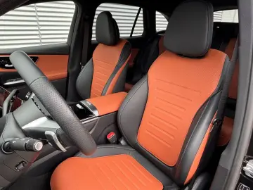 MERCEDES-BENZ GLC 200 4M AMG Line Carbon 360 Kam.