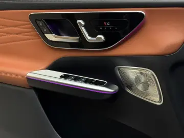 MERCEDES-BENZ GLC 220 d 4M AMG PremiumPlus MAGNO Pano HuD
