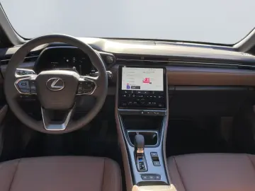 Lexus LBX FWD Emotion  ACC PDC SHZ CarPlay RCam