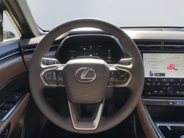 Lexus LBX FWD Emotion  ACC PDC SHZ CarPlay RCam