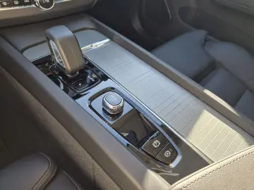VOLVO XC60 T6 AWD