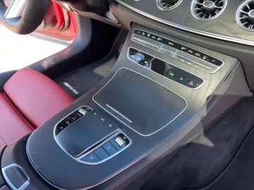 Mercedes-Benz E 450 4MATIC Coupé AMG Line