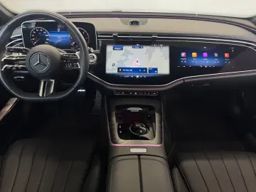 MERCEDES-BENZ E 220 d 4M AMG SUPERSCREEN 21  360  DISTR.
