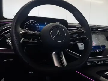 MERCEDES-BENZ E 220 d 4M AMG SUPERSCREEN 21  360  DISTR.