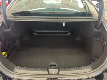 MERCEDES-BENZ E 220 d 4M AMG SUPERSCREEN 21  360  DISTR.