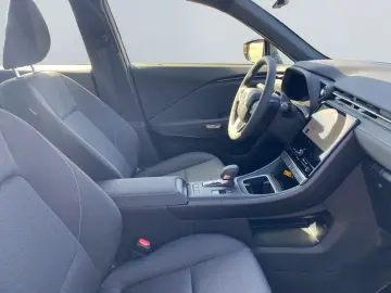 Lexus LBX FWD  LED ACC RCam SHZ CarPlay SmartKey PDC