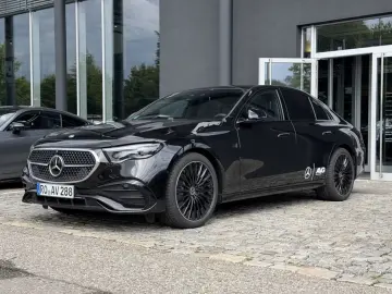 Mercedes-Benz E 220d4M AMG Night Edition Burmester Pano 360