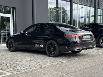 Mercedes-Benz E 220d4M AMG Night Edition Burmester Pano 360