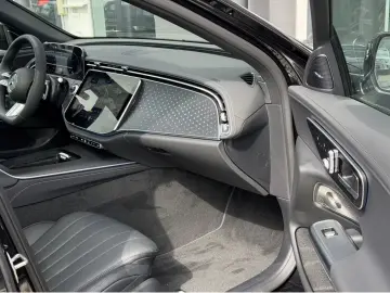 Mercedes-Benz E 220d4M AMG Night Edition Burmester Pano 360