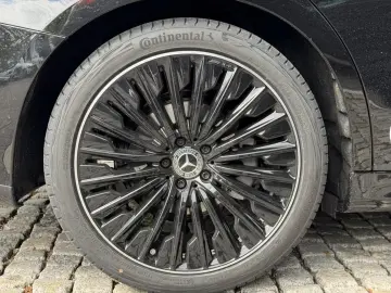 Mercedes-Benz E 220d4M AMG Night Edition Burmester Pano 360