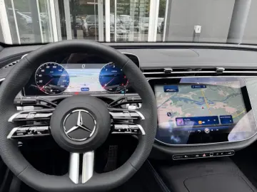 Mercedes-Benz E 220d4M AMG Night Edition Burmester Pano 360