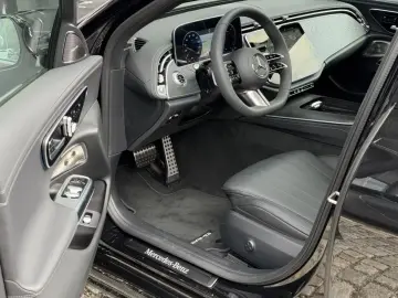 Mercedes-Benz E 220d4M AMG Night Edition Burmester Pano 360